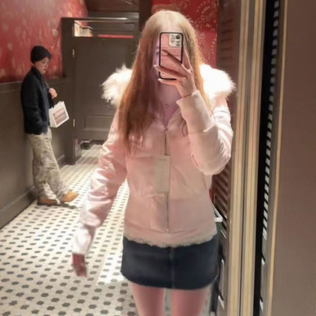 Lena | Veste courte pour femmes avec capuche en fausse fourrure et fermeture éclair frontale