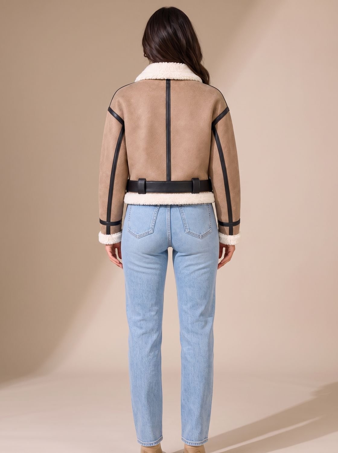 Marlene | Veste courte en teddy pour femmes style aviateur avec garniture en fausse fourrure et ceinture