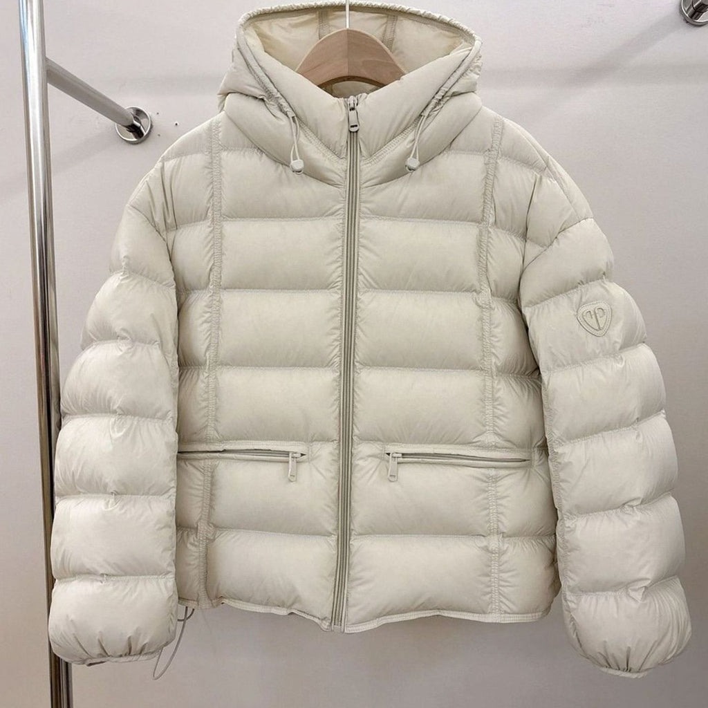 Emilia | Veste courte thermique pour femmes avec capuche et poches zippées