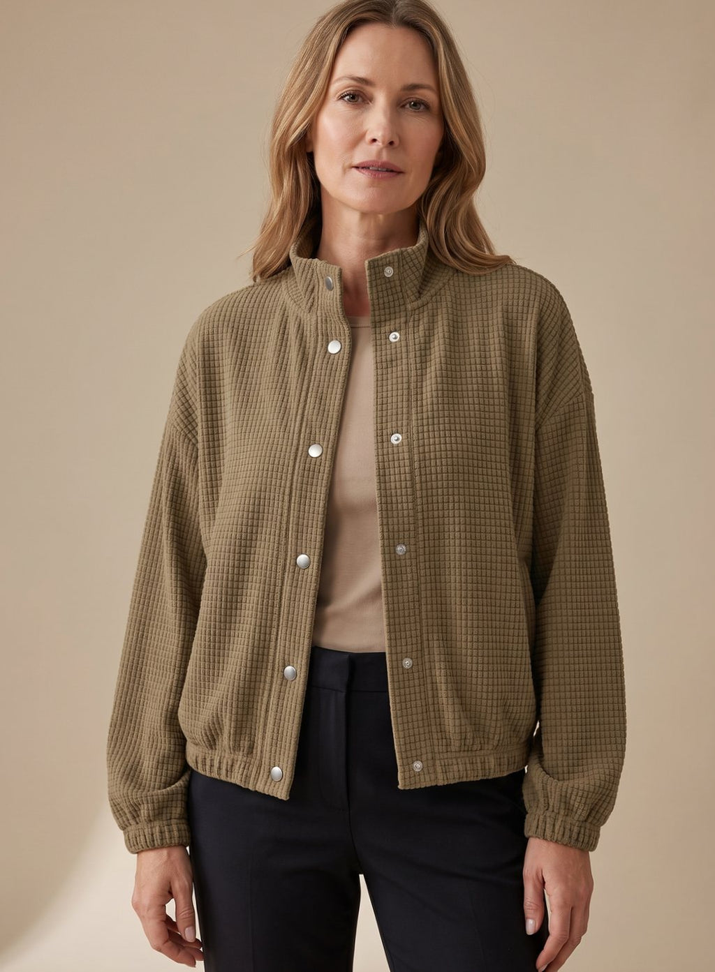 Leonie | Veste courte à col montant et boutons pressions pour femmes