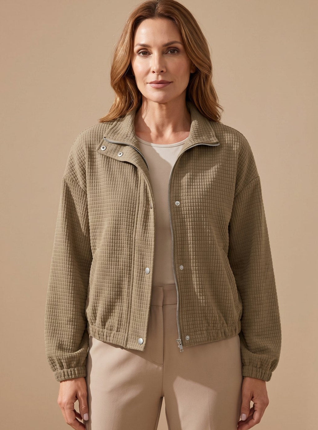 Leonie | Veste courte à col montant et boutons pressions pour femmes