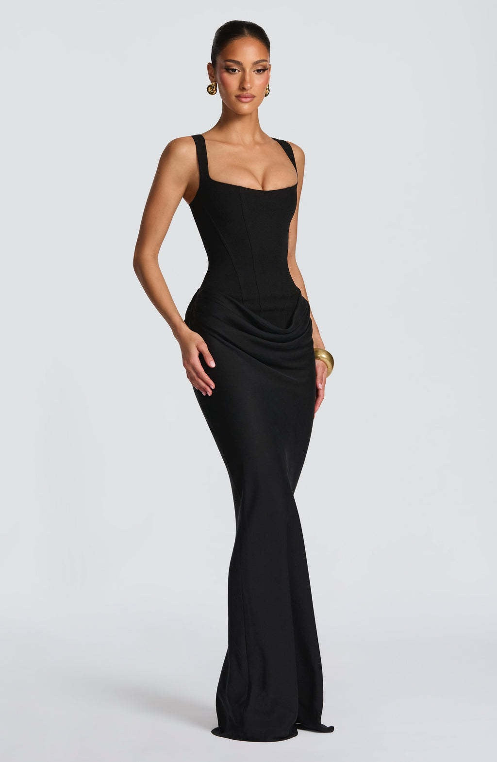 Robe maxi femme avec décolleté carré et sans manches