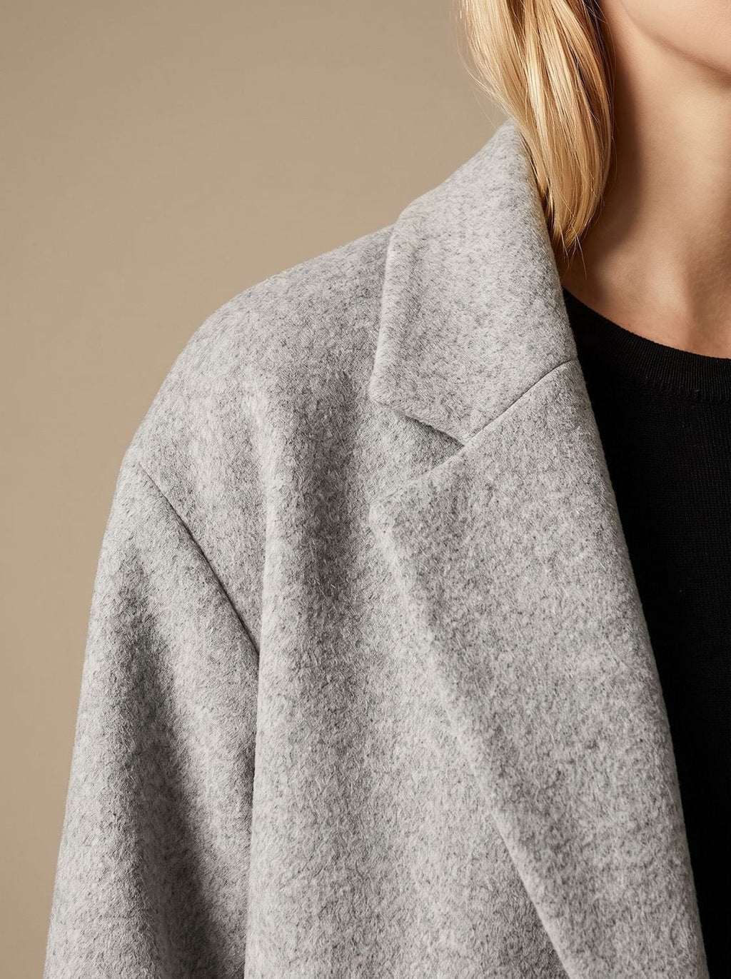 Nora | Manteau long pour femmes en laine classique avec revers
