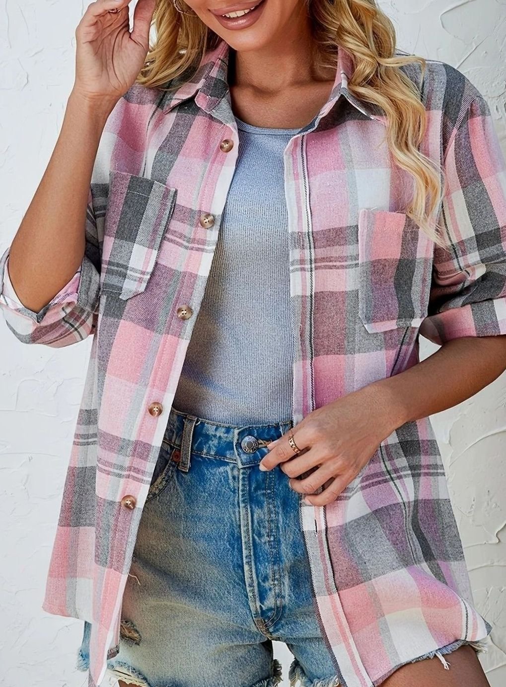 Annika | Chemise en flanelle à carreaux oversize pour femmes avec boutons et poches poitrine