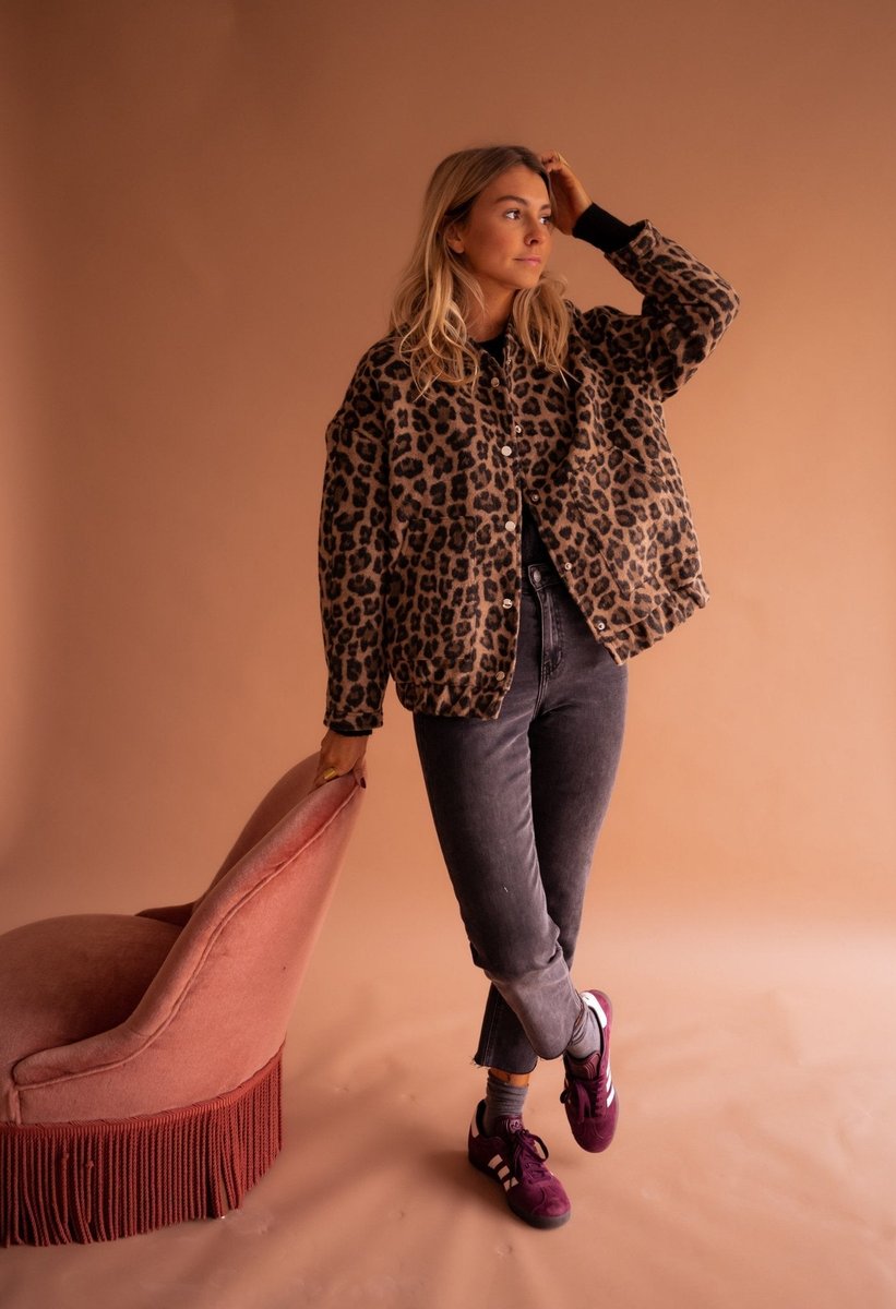 Luisa | Veste matelassée oversize pour femmes motif léopard à boutons-pression