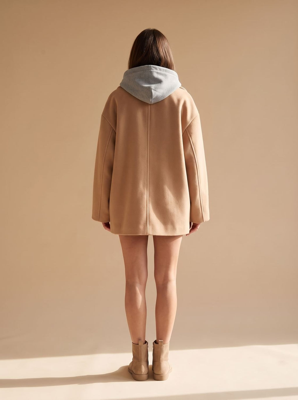 Frieda | Manteau oversized en laine pour femmes avec patte de boutonnage et doublure contrastante