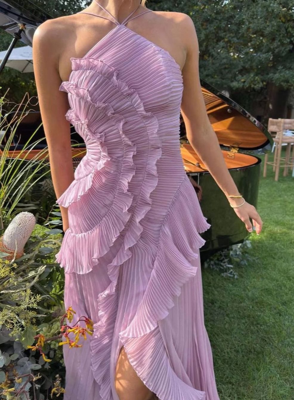 Charlotte | Robe Maxi Plissée Femme avec Volants et Col Croisé