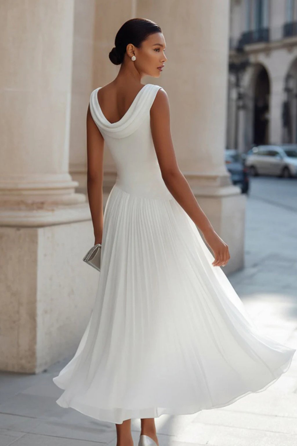 Lena | Robe Midi A-Ligne Sans Manches avec Décolleté Cascade