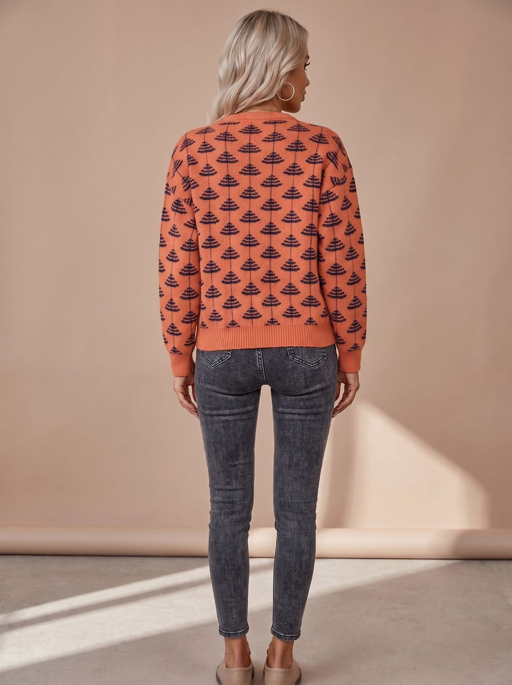 Emilia | Pull en tricot à col rond pour femmes avec motif de sapin de Noël Loose-Fit