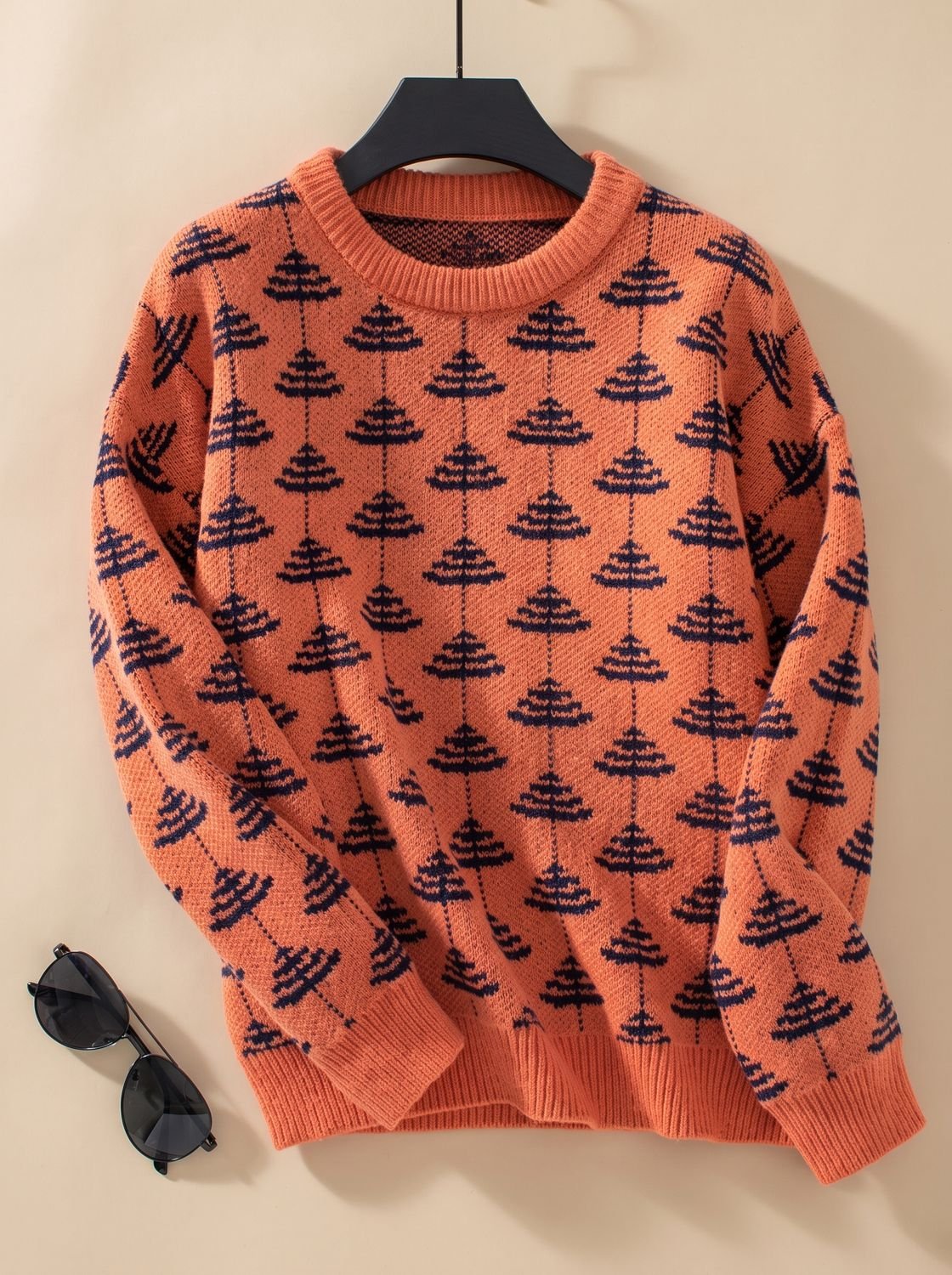 Emilia | Pull en tricot à col rond pour femmes avec motif de sapin de Noël Loose-Fit
