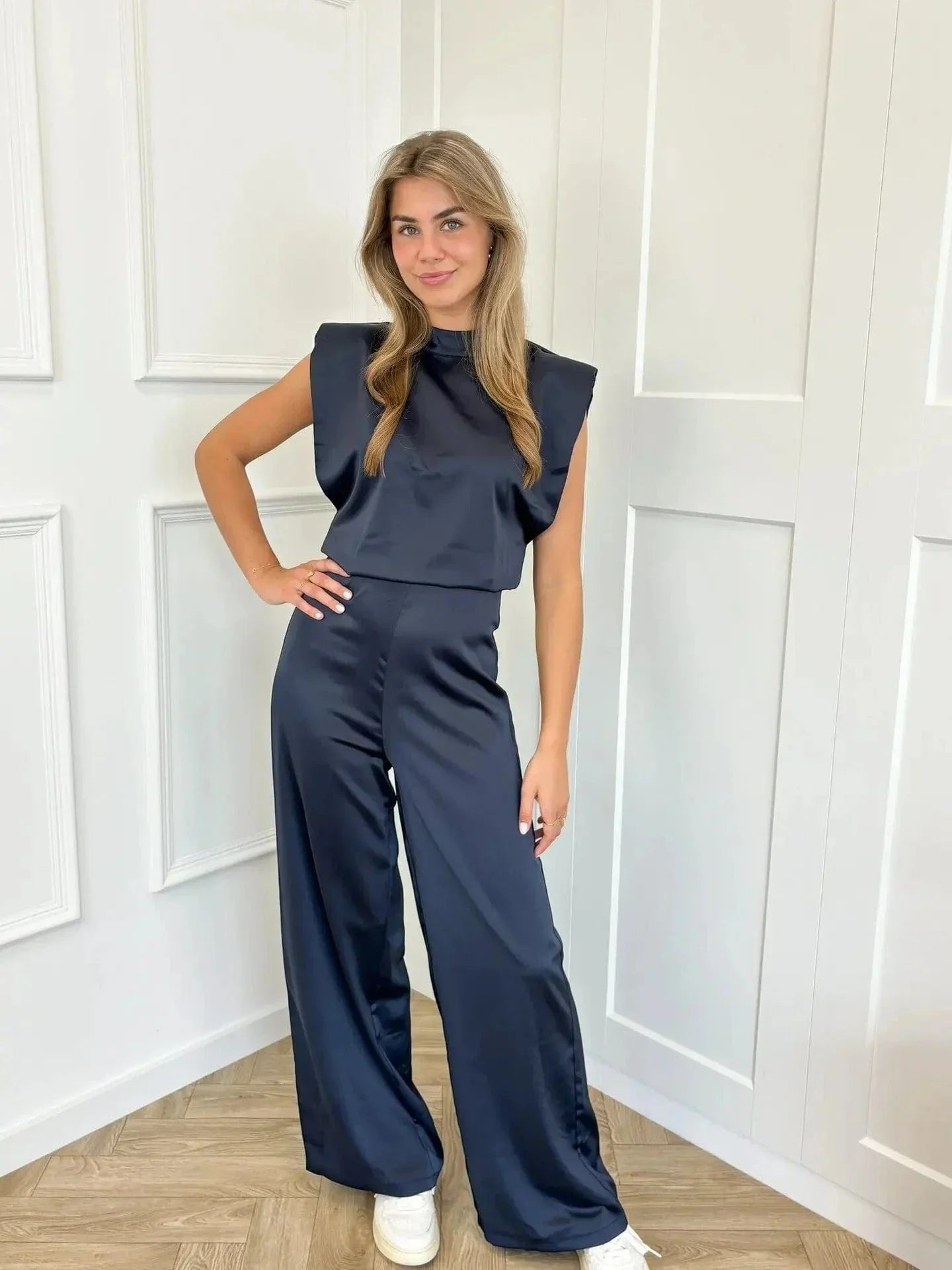 Clara | Combinaison Satin pour Femmes Pantalon Large Sans Manches Élégante