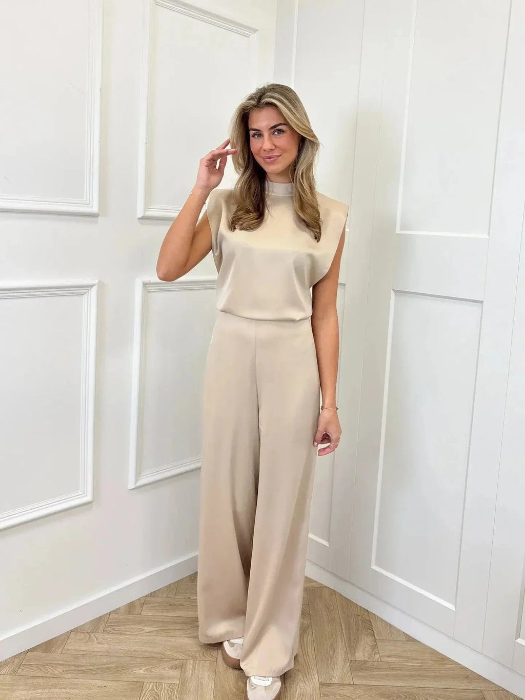Clara | Combinaison Satin pour Femmes Pantalon Large Sans Manches Élégante