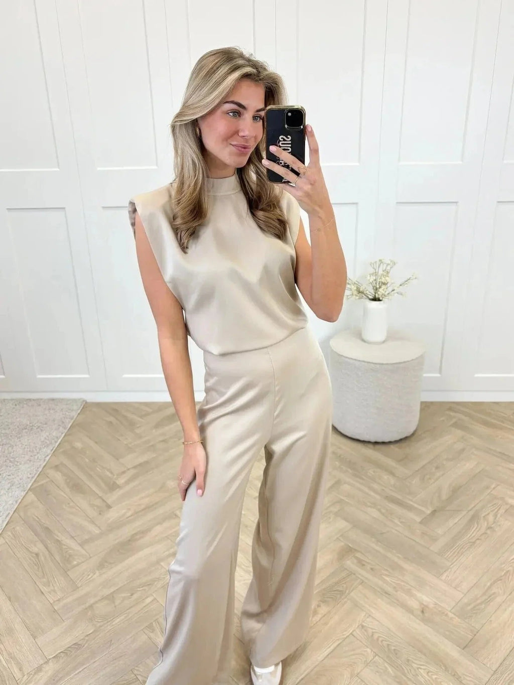 Clara | Combinaison Satin pour Femmes Pantalon Large Sans Manches Élégante