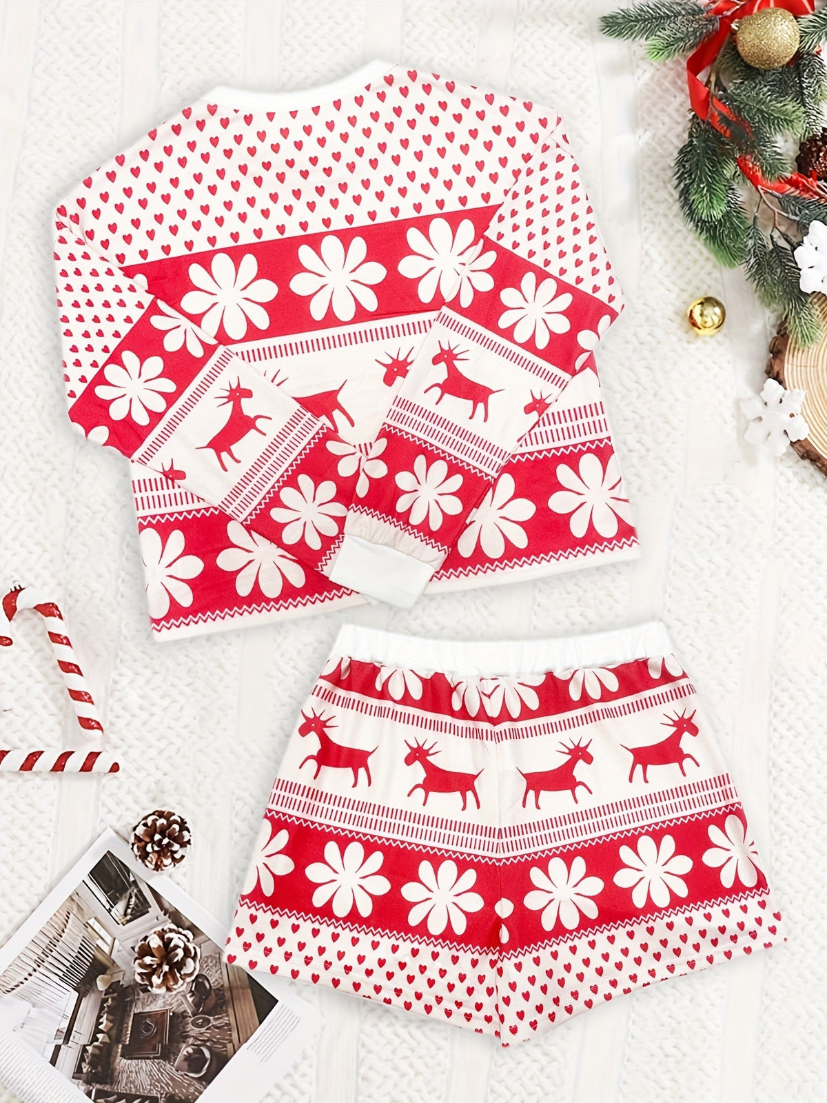 Ensemble femme avec imprimé renne et flocons de neige