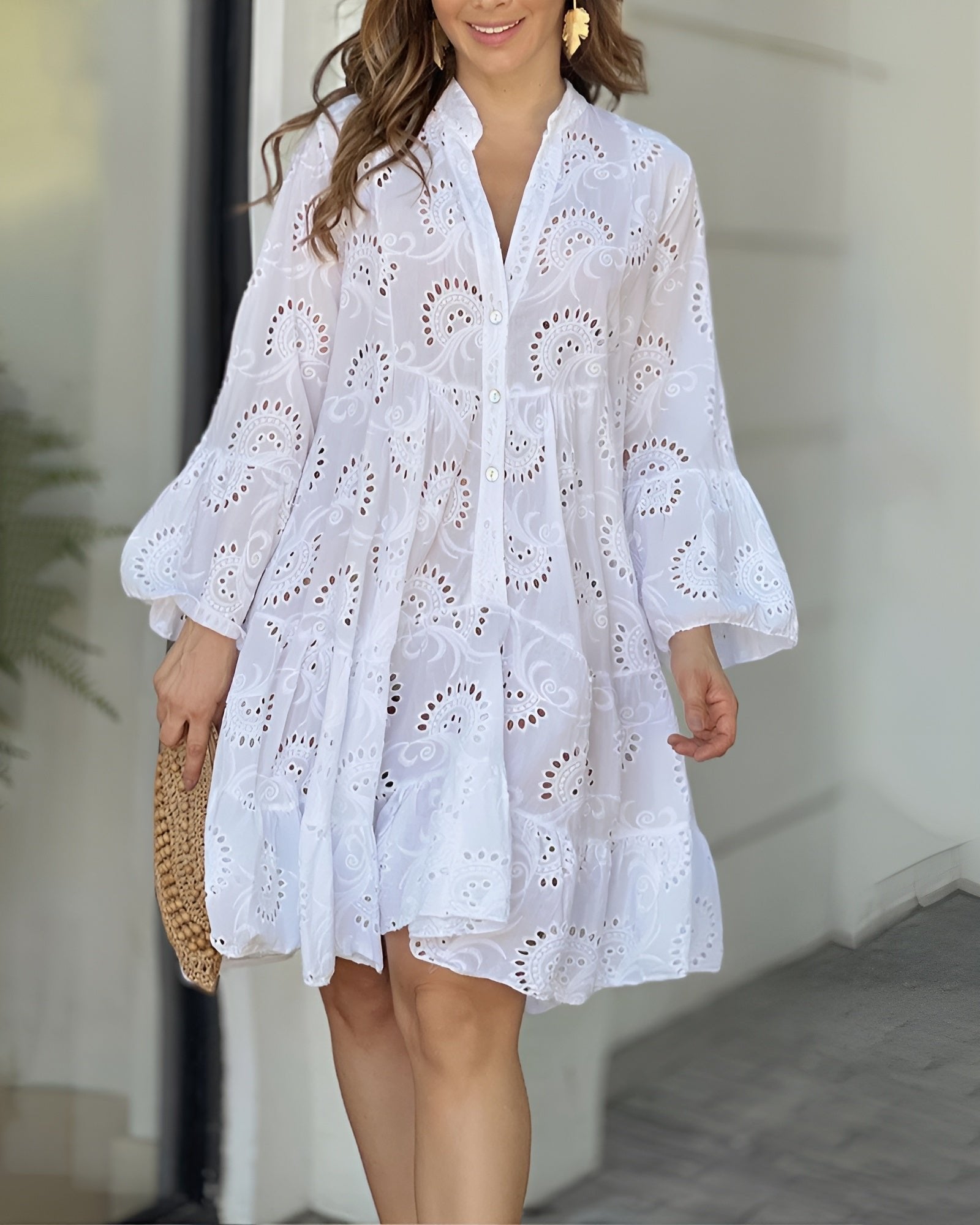Hannah | Robe d'été femme avec broderie anglaise blanche à manches longues