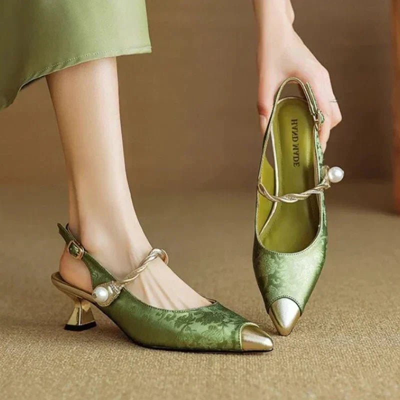 Amelie | Escarpins à talon kitten à brides arrière en jacquard avec ceinture à perles pour femmes