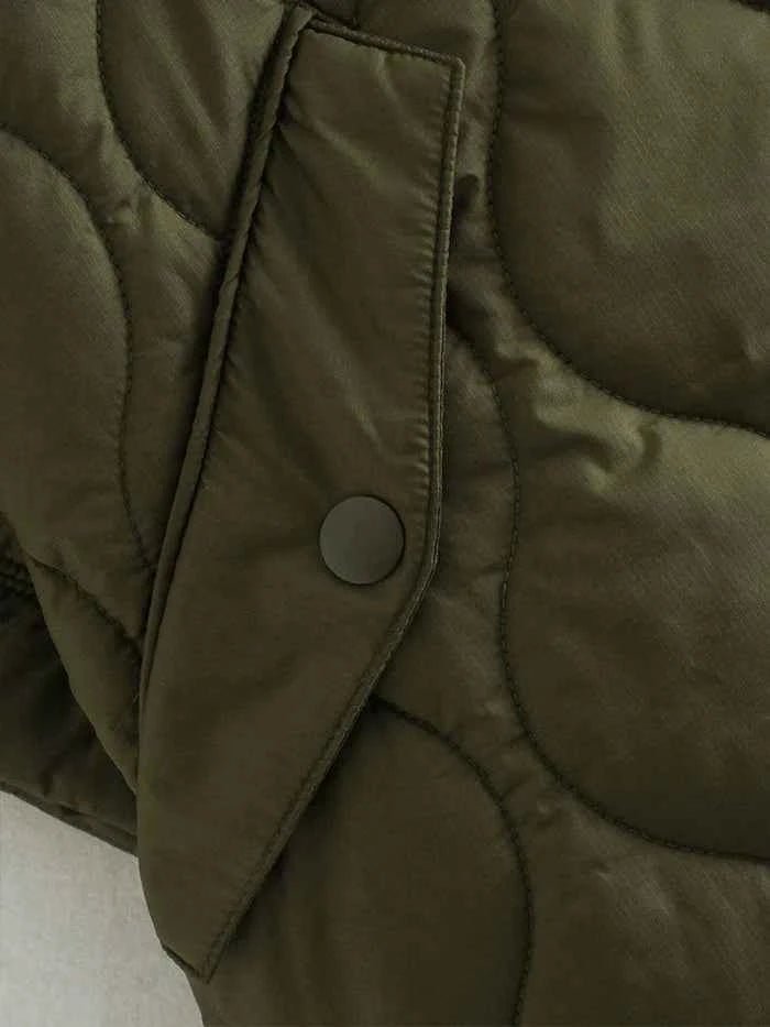 Veste Cape Matelassée pour Femmes avec Col Montant