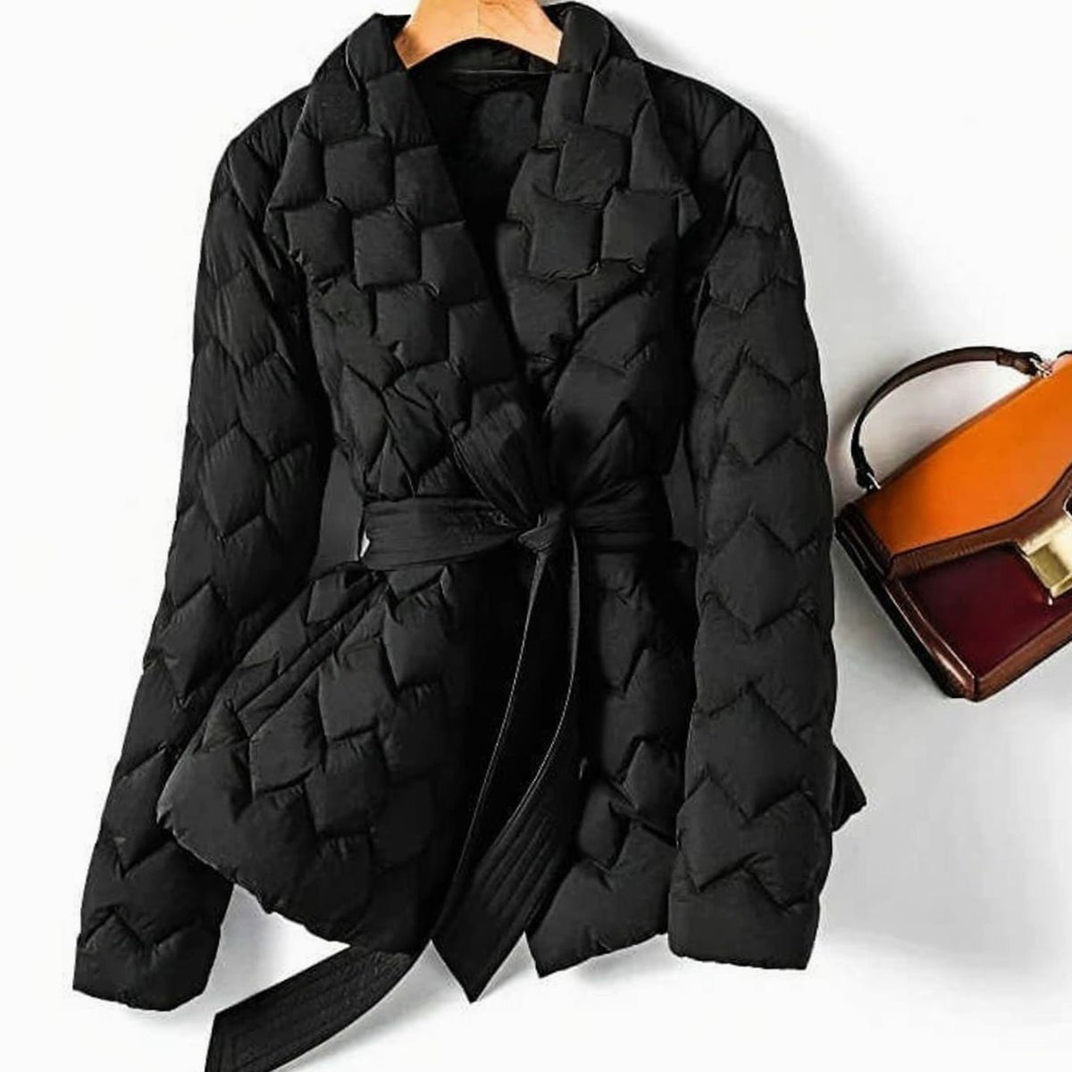 Marlene | Veste matelassée pour femmes avec ceinture à nouer et matelassage en losanges