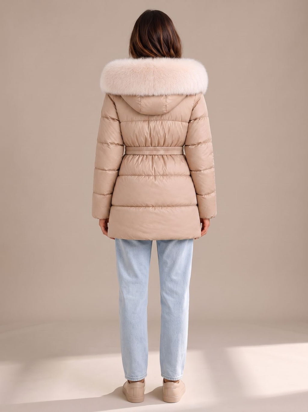 Elfriede | Veste matelassée pour femmes avec capuche en fausse fourrure, ceinture à la taille, fermeture éclair