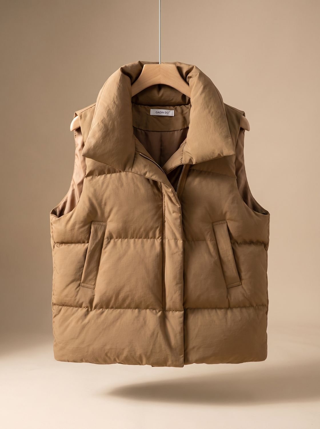 Annika | Gilet matelassé pour femmes avec col châle, fermeture éclair à double sens, coupe boxy