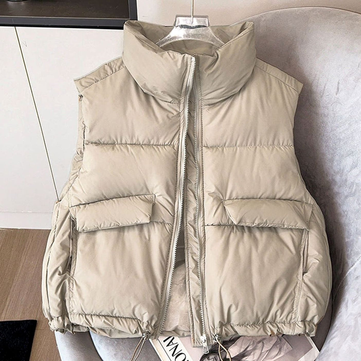 Elfriede | Gilet matelassé pour femmes Bodywarmer col montant avec cordon de serrage coupe boxy
