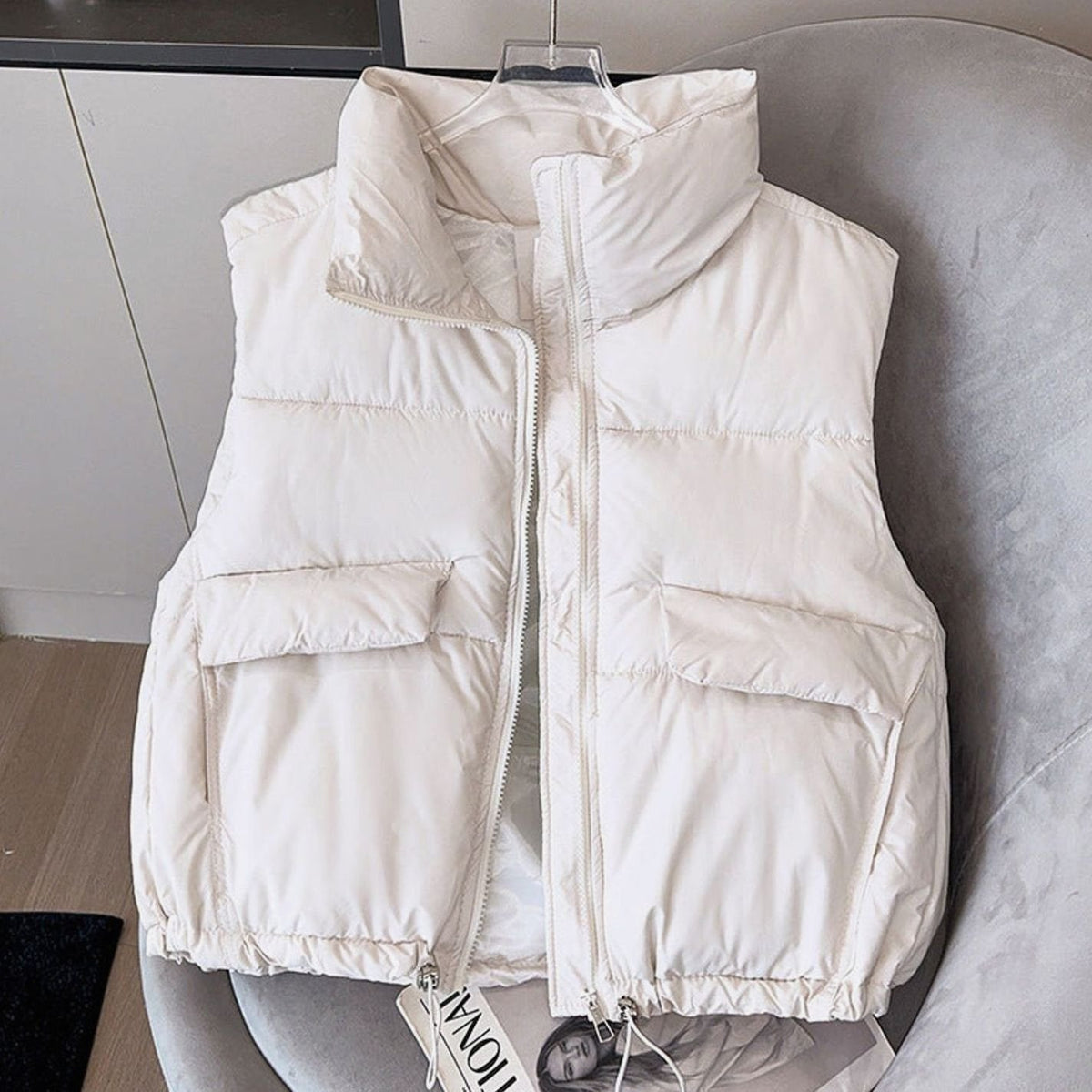 Elfriede | Gilet matelassé pour femmes Bodywarmer col montant avec cordon de serrage coupe boxy