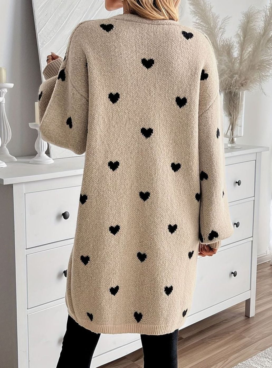 Lena | Cardigan pour femmes avec motif de cœurs, ouverture frontale, coupe oversize