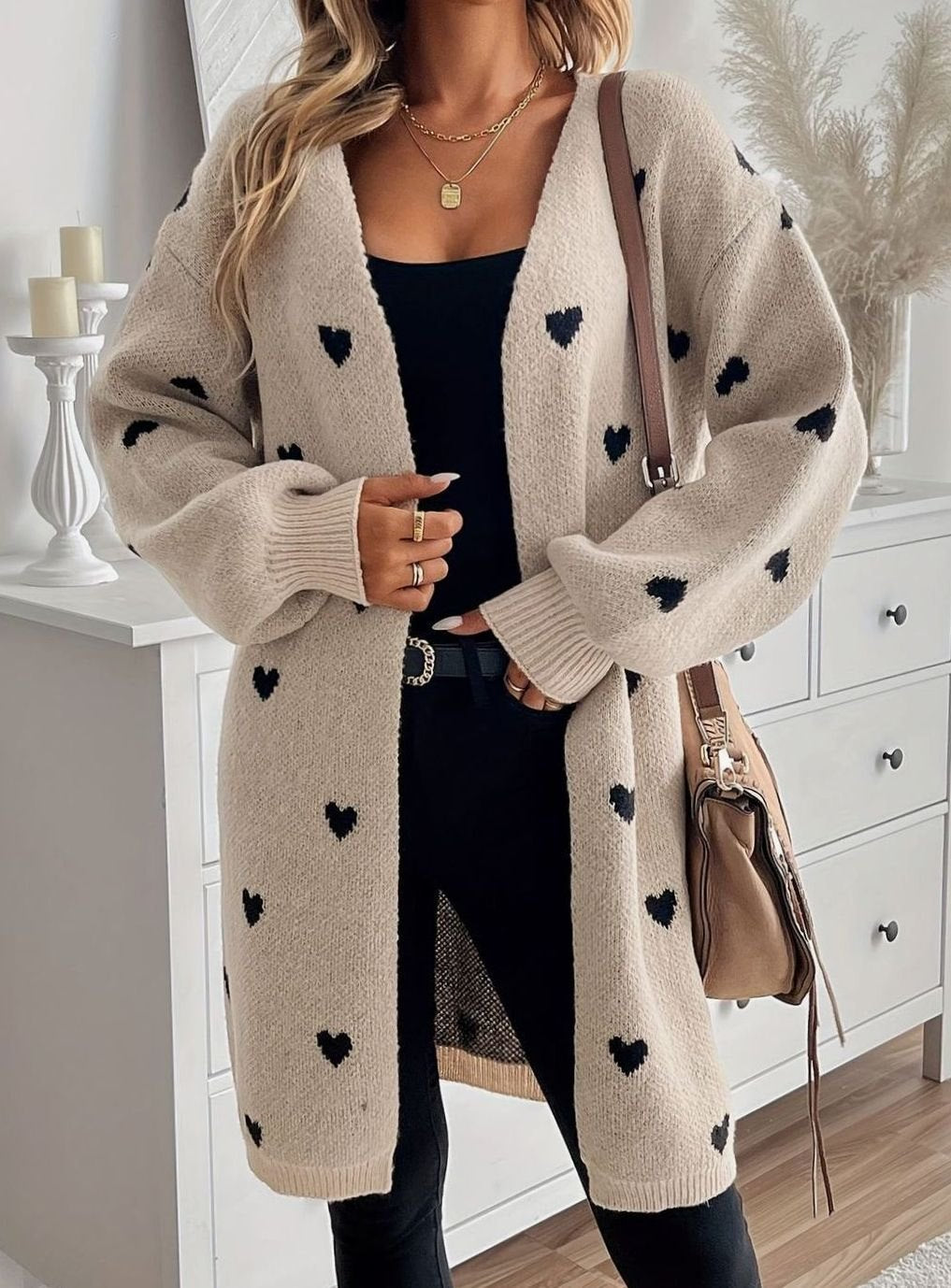 Lena | Cardigan pour femmes avec motif de cœurs, ouverture frontale, coupe oversize