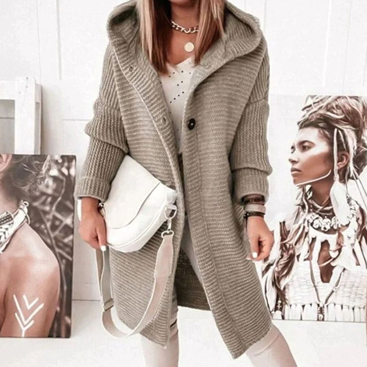 Annika | Veste en tricot pour femmes avec capuche et patte de boutonnage en coupe droite