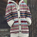 Hannah | Veste en tricot pour femmes avec motif norvégien, capuche et patte de boutonnage