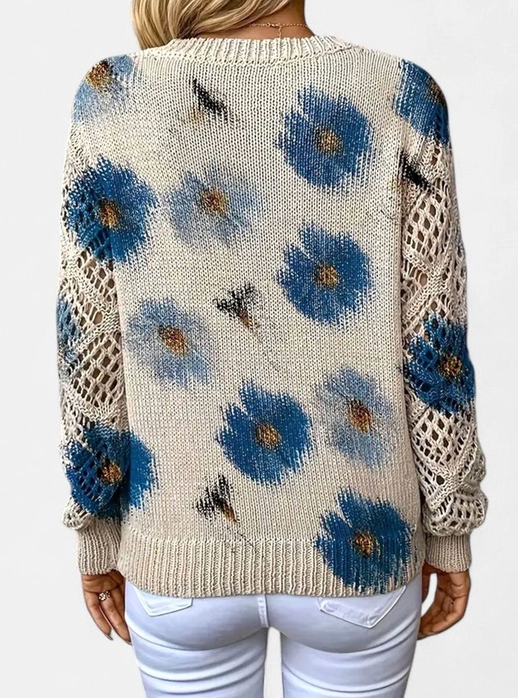 Clara | Pull en tricot pour femmes à motif floral, décolleté en V, manches ajourées
