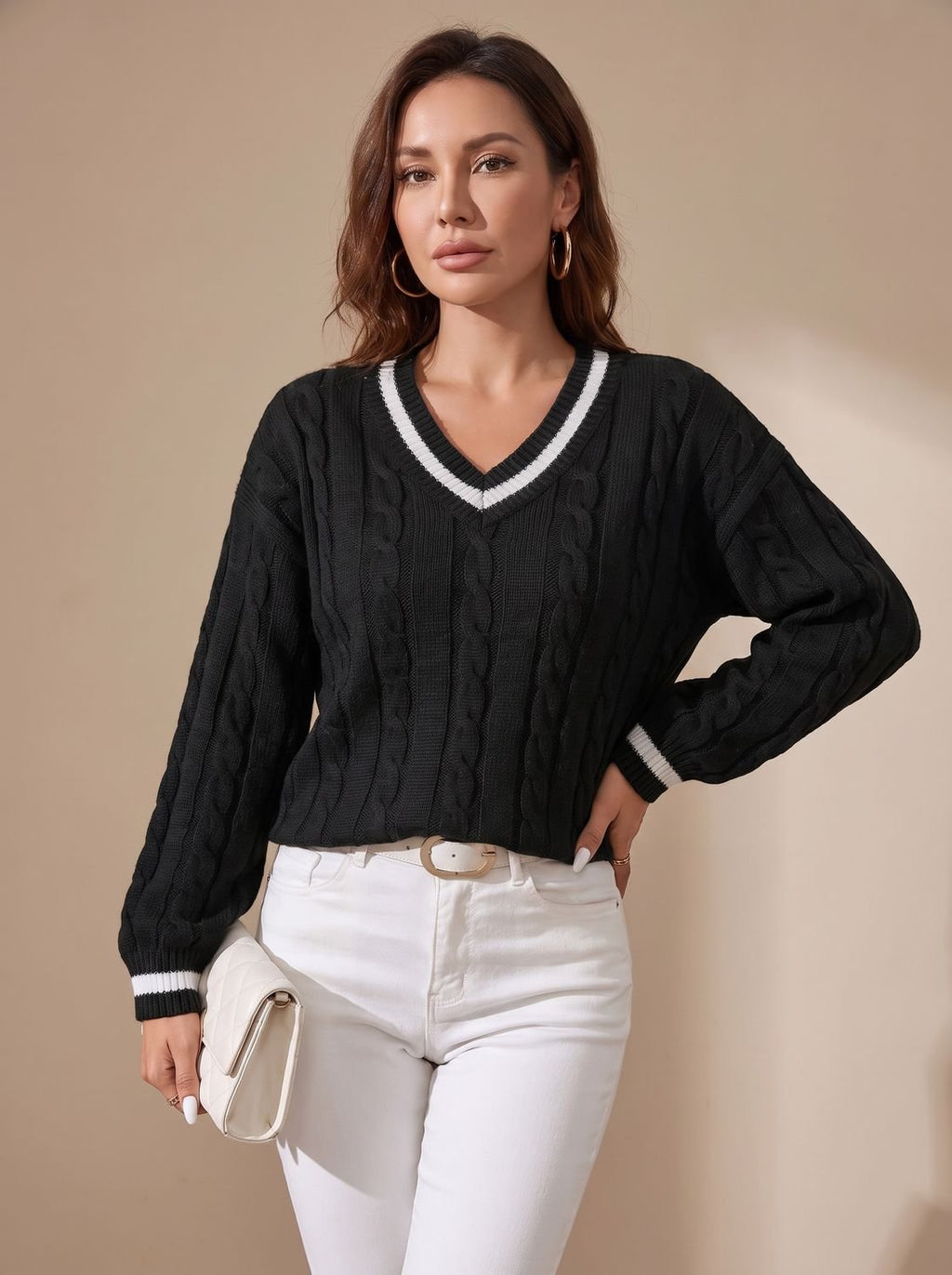 Johanna | Pull en tricot pour femmes avec motif torsadé et col en V à rayures contrastées