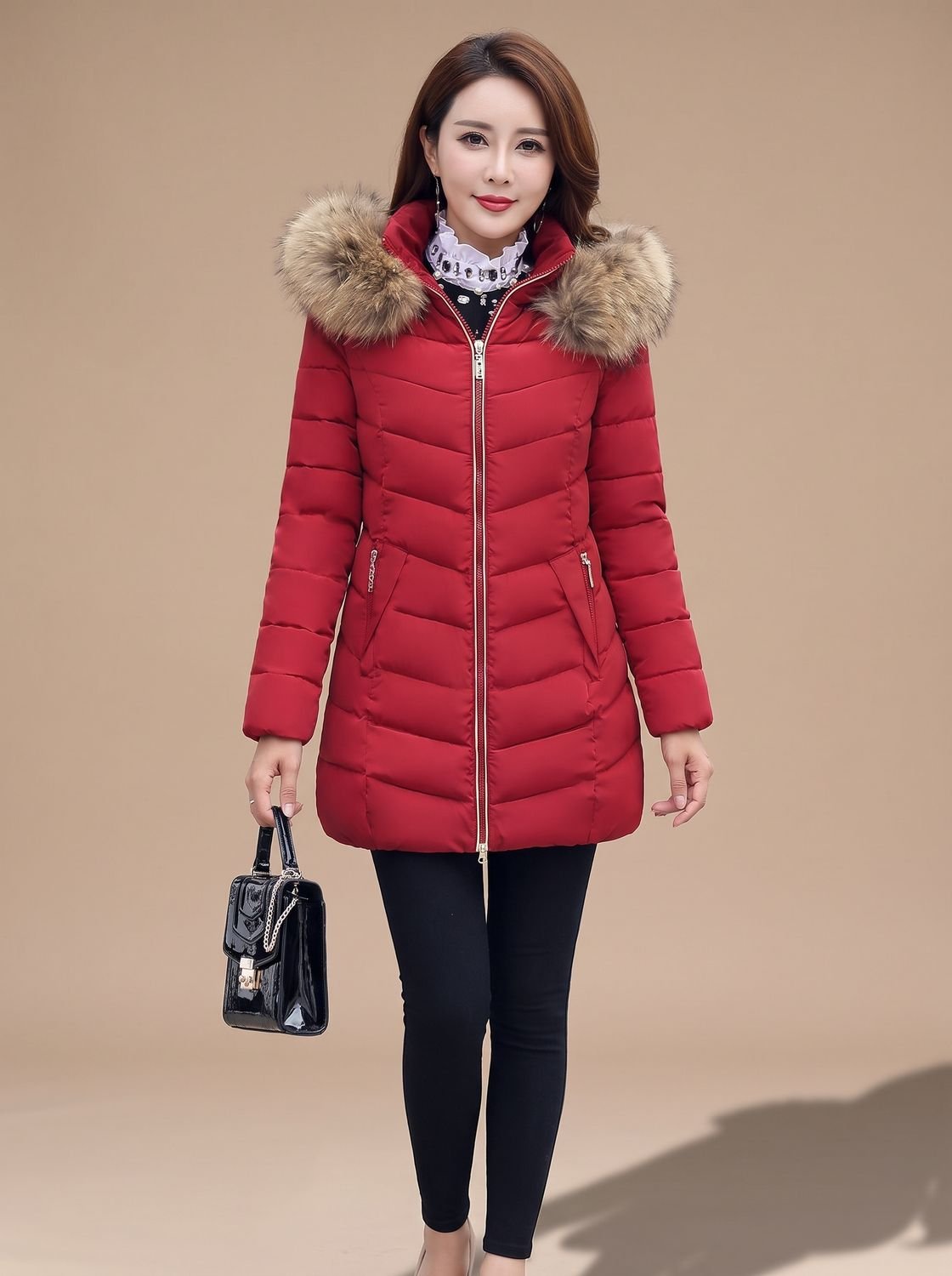 Sophie | Veste matelassée femme ajustée avec capuche en fausse fourrure