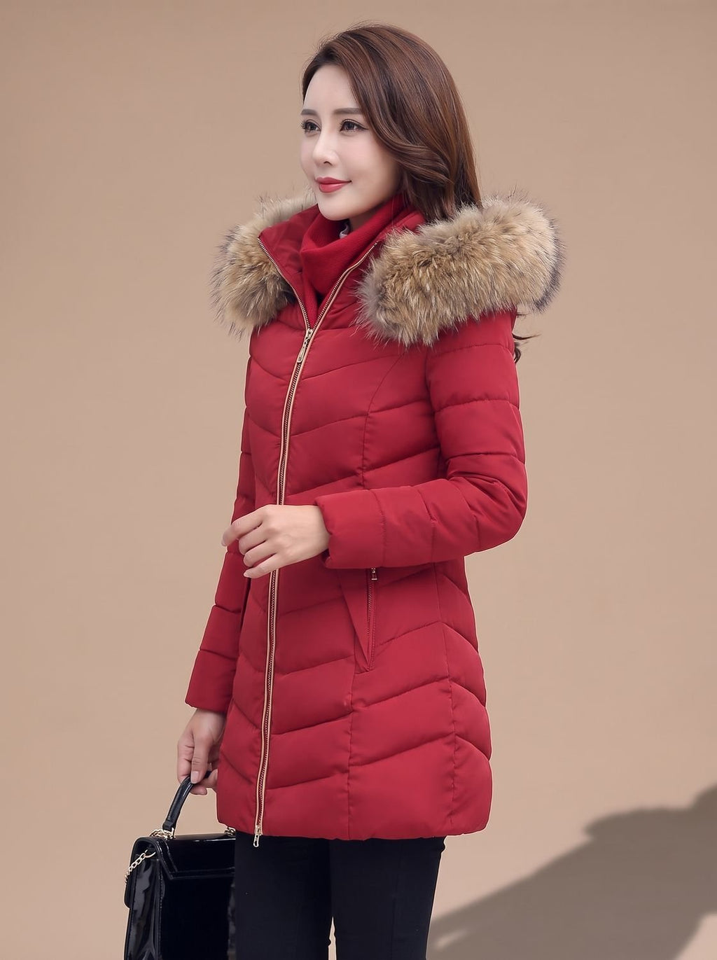 Sophie | Veste matelassée femme ajustée avec capuche en fausse fourrure