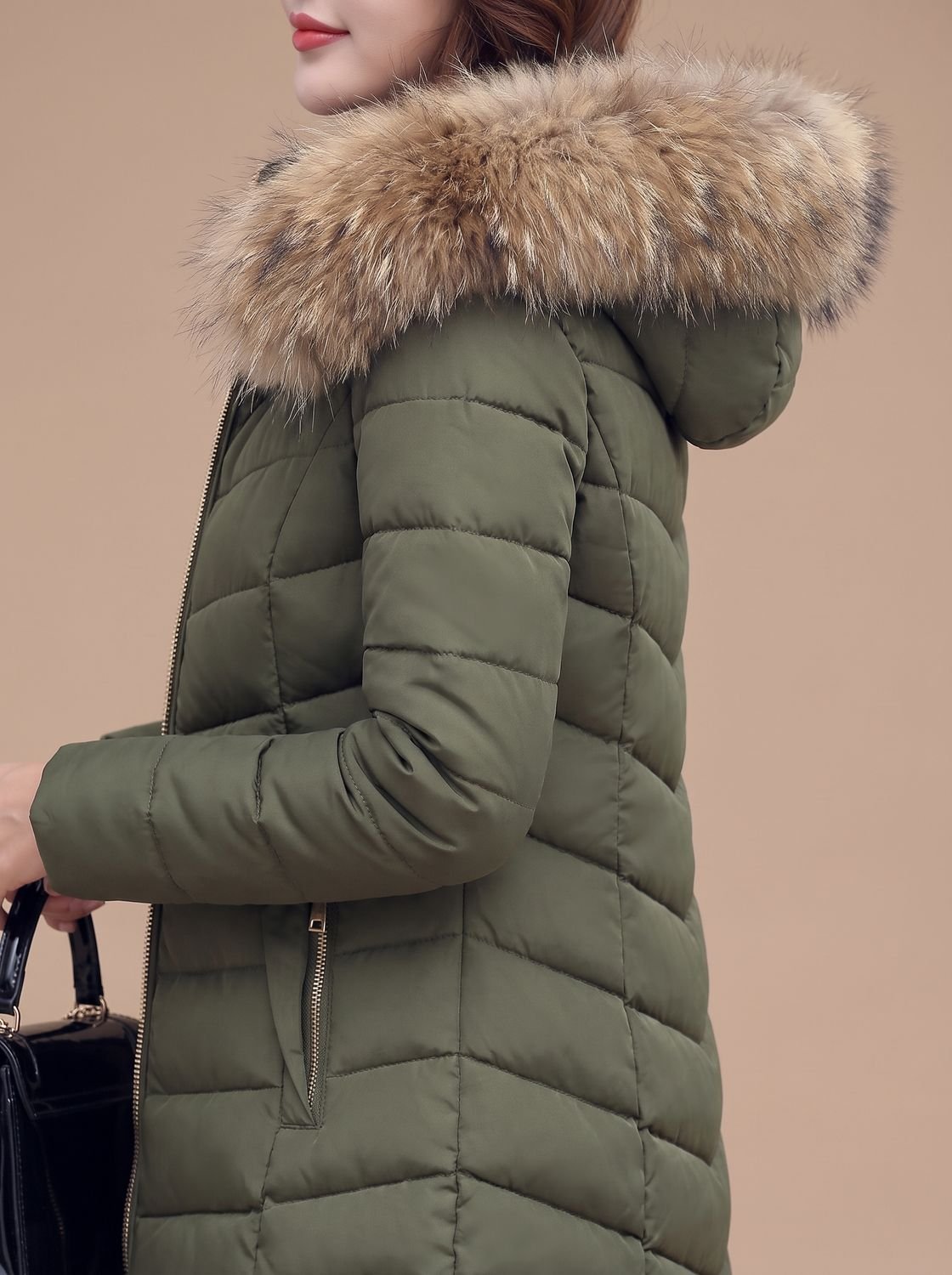 Sophie | Veste matelassée femme ajustée avec capuche en fausse fourrure
