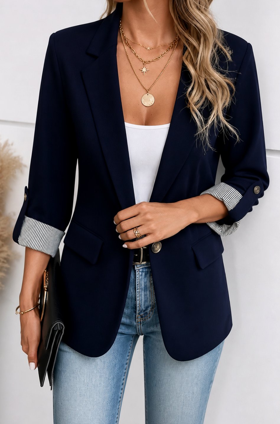 Marie | Blazer ajusté pour femmes avec poignets rayés et manches roulées
