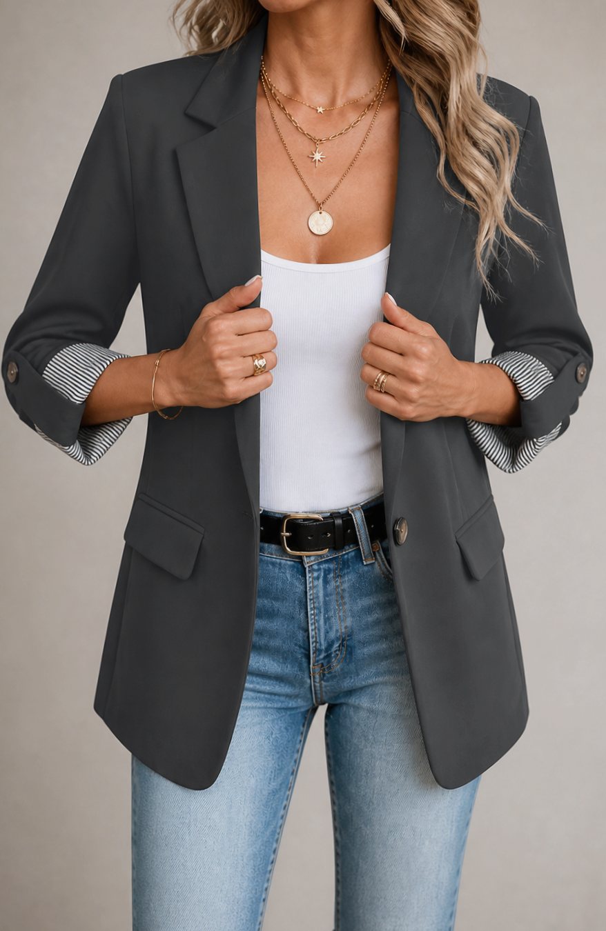 Marie | Blazer ajusté pour femmes avec poignets rayés et manches roulées