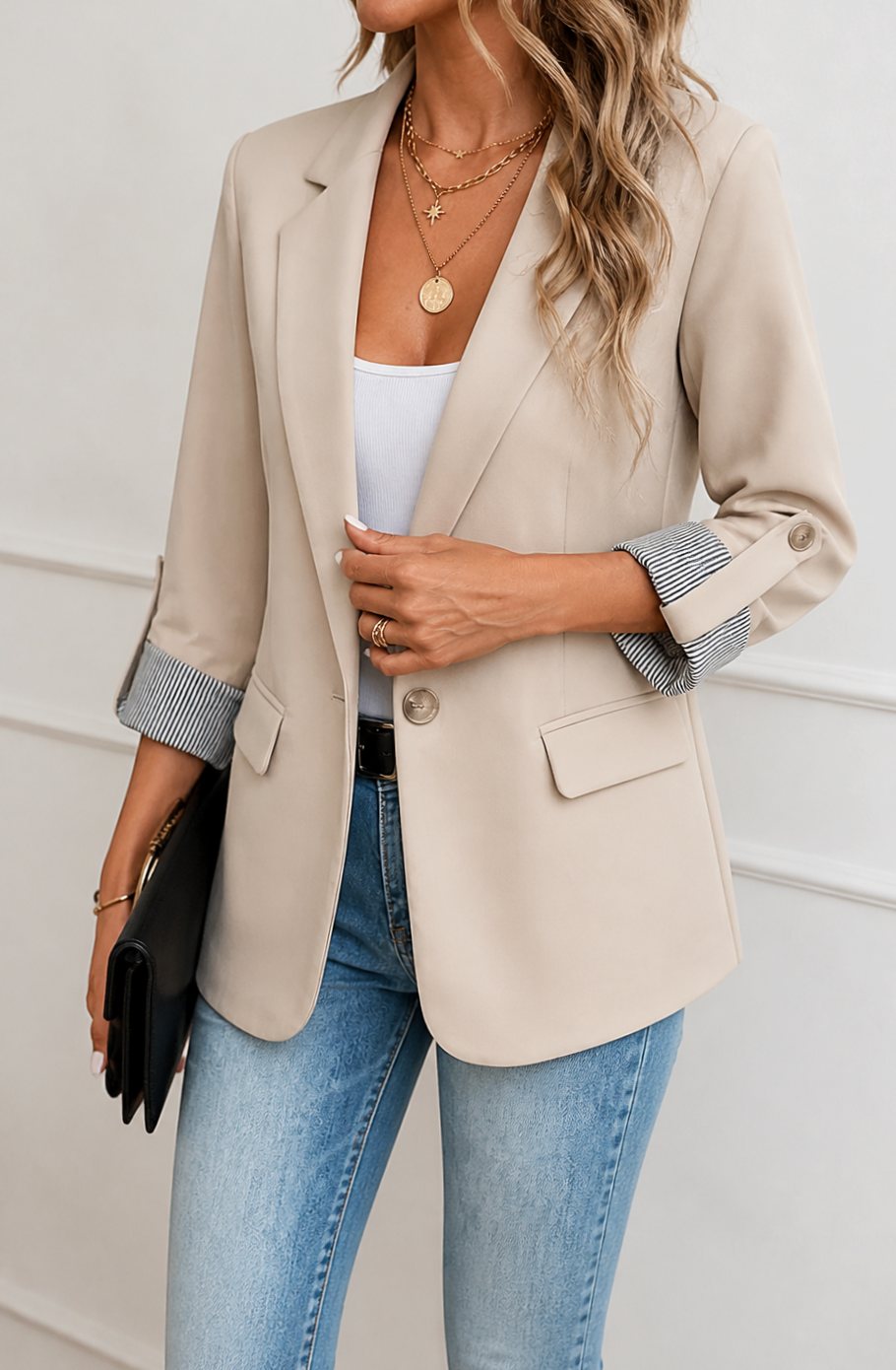Marie | Blazer ajusté pour femmes avec poignets rayés et manches roulées