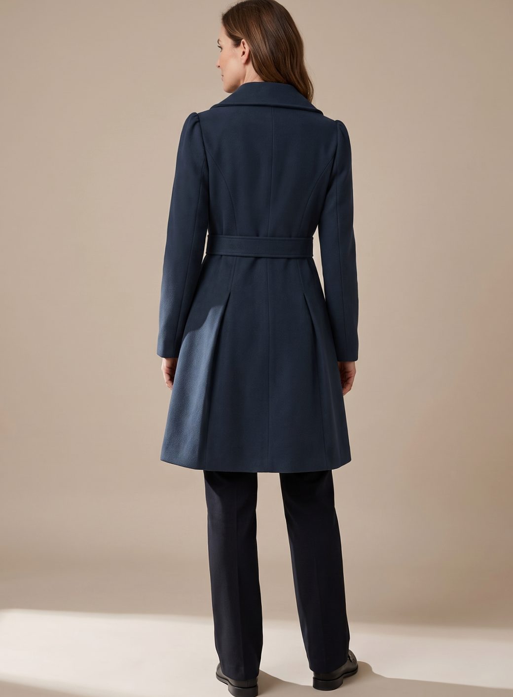 Greta | Manteau pour femmes ajusté à double boutonnage en laine avec poches