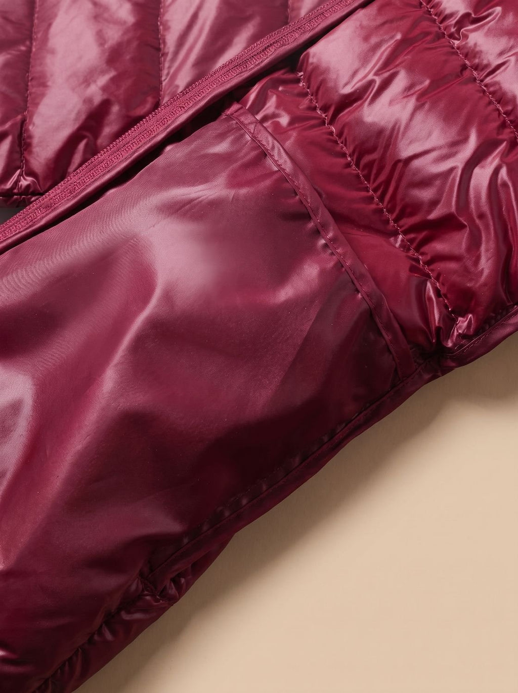 Nora | Veste d'hiver longue en duvet ultralégère pour femmes avec capuche et fermeture éclair