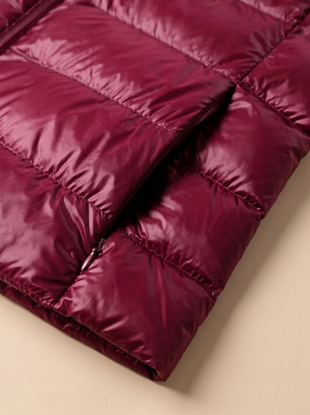 Nora | Veste d'hiver longue en duvet ultralégère pour femmes avec capuche et fermeture éclair