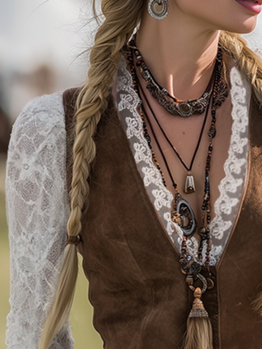 Charlotte | Blouse en dentelle western pour femmes à manches longues cintrée décolleté en V