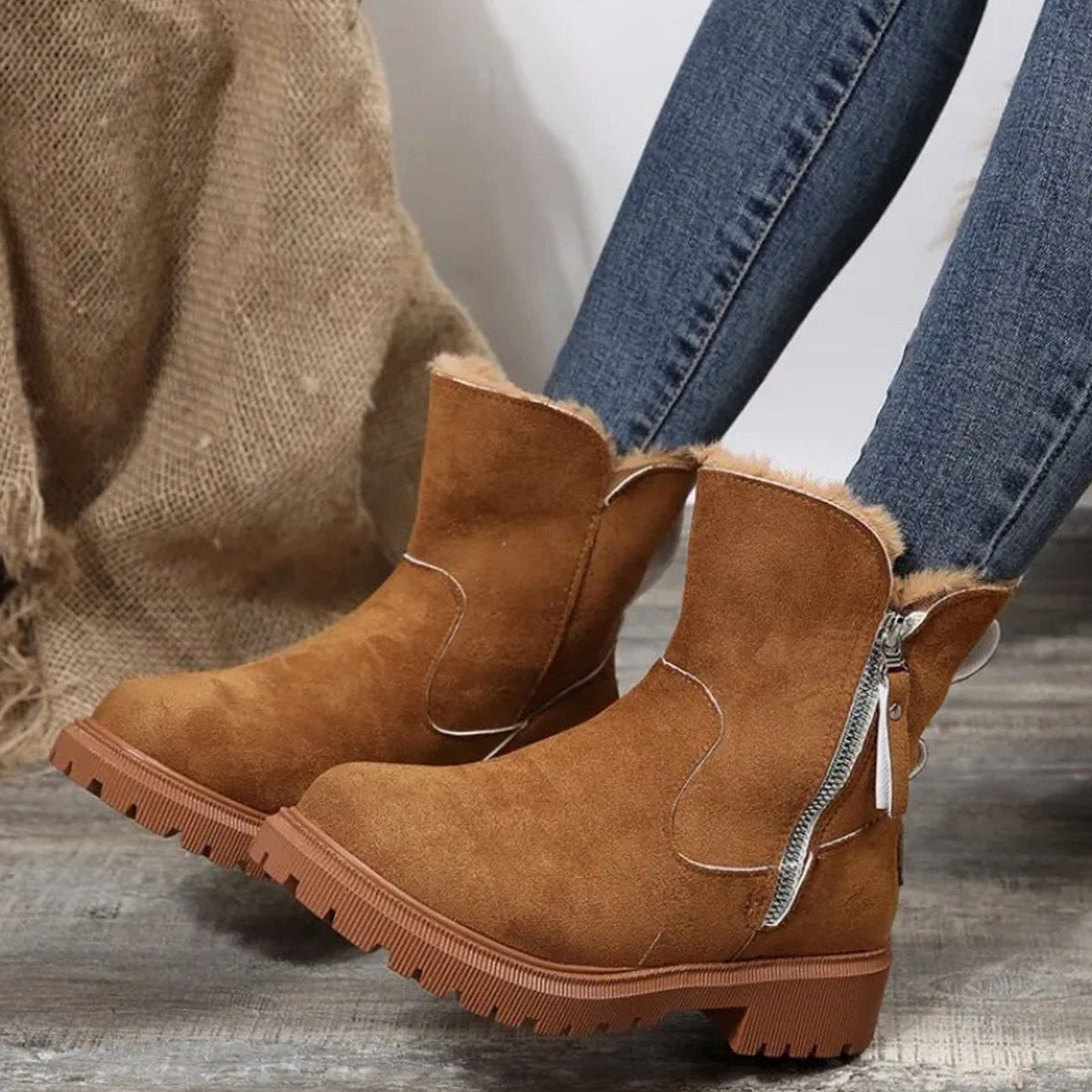 Leonie | Bottes d'hiver pour femmes avec col en fourrure, semelle compensée, fermeture éclair