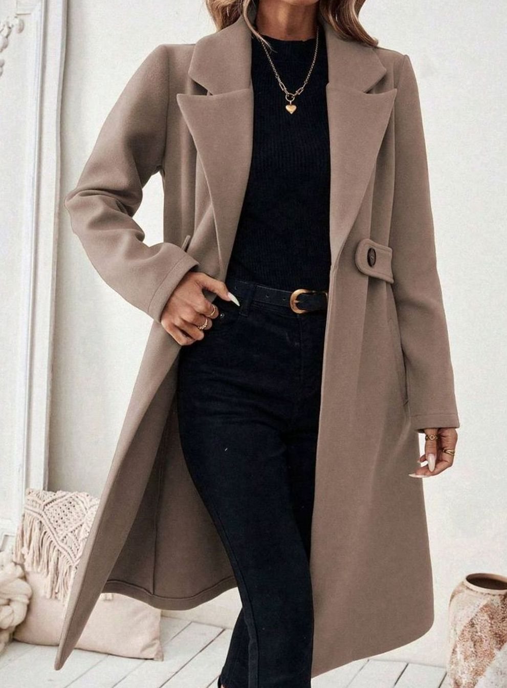 Hannah | Manteau en laine pour femmes avec col à revers et poches à rabat, coupe longue