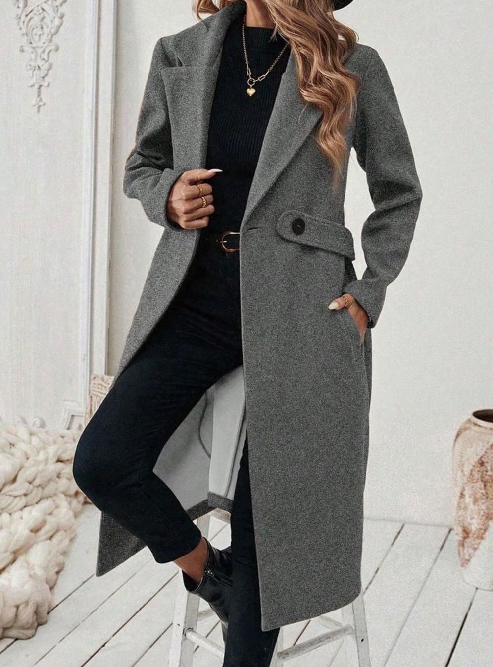 Hannah | Manteau en laine pour femmes avec col à revers et poches à rabat, coupe longue