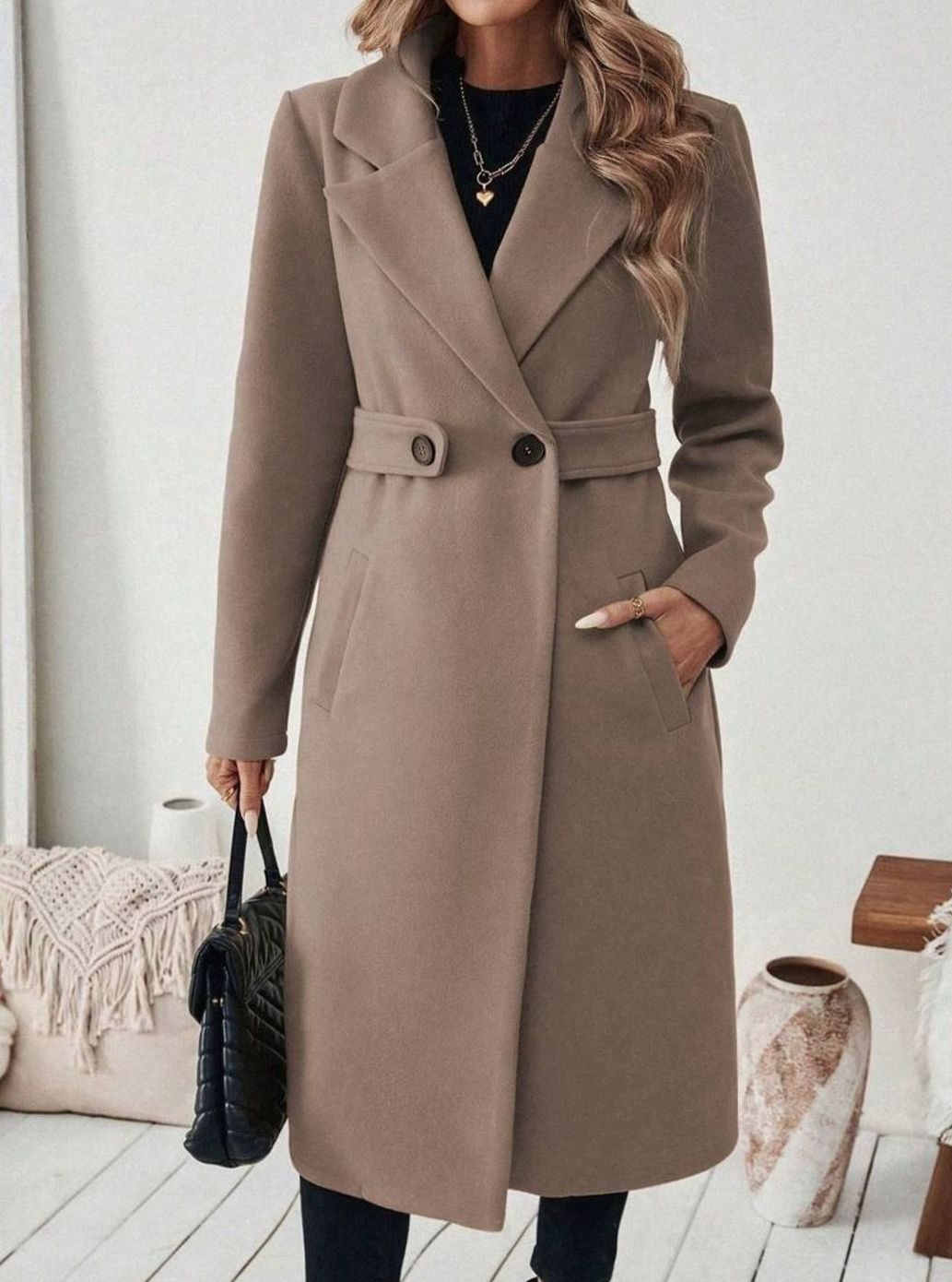 Hannah | Manteau en laine pour femmes avec col à revers et poches à rabat, coupe longue