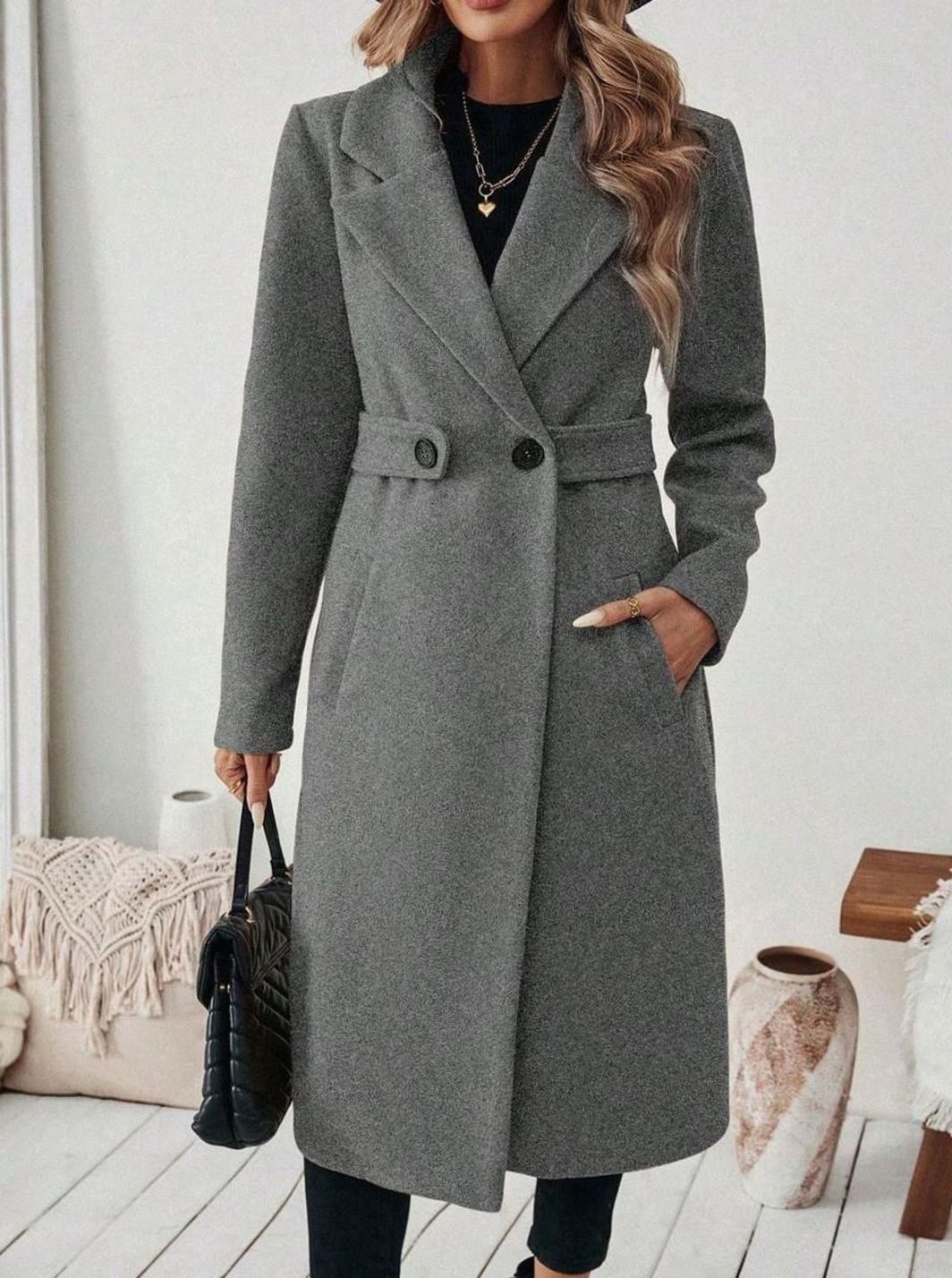 Hannah | Manteau en laine pour femmes avec col à revers et poches à rabat, coupe longue