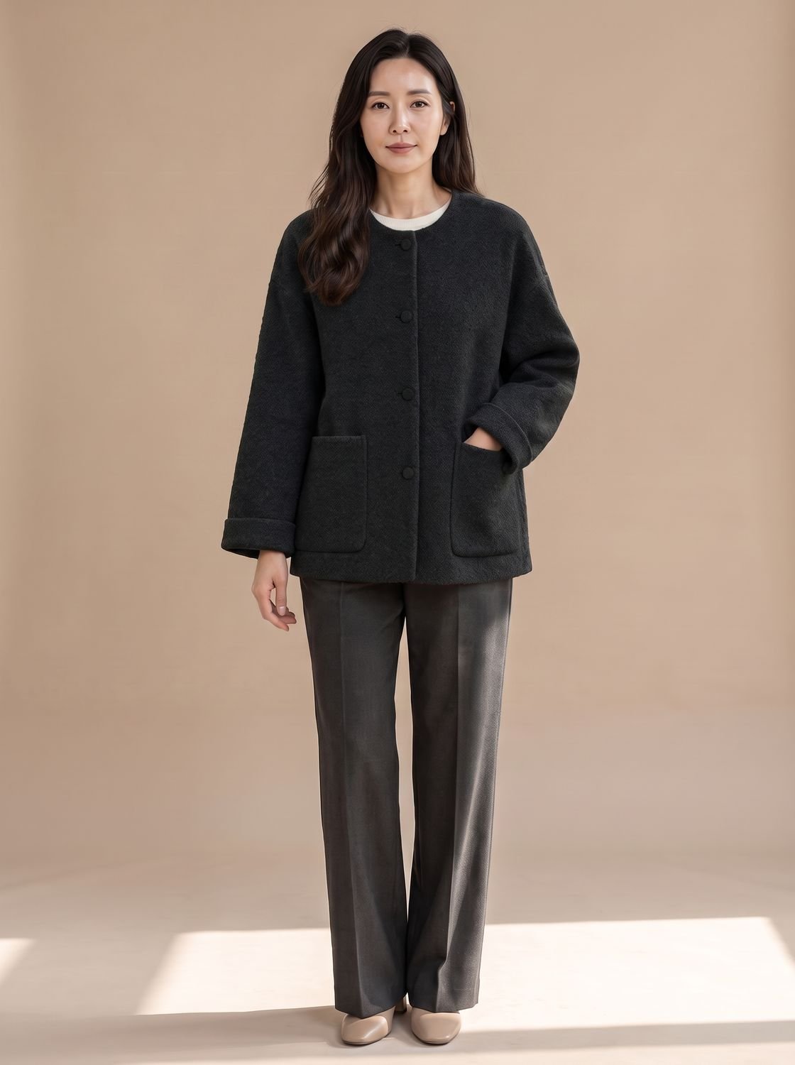 Luisa | Manteau en laine pour femmes, coupe décontractée, veste courte à col rond avec patte de boutonnage