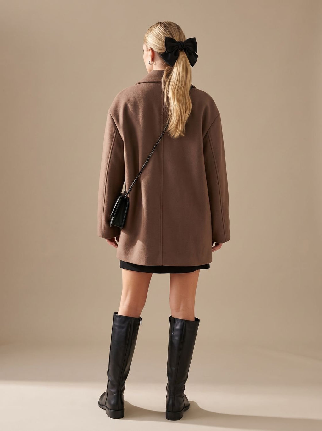 Lena | Manteau en laine pour femmes à double boutonnage, coupe oversized, manteau court avec revers