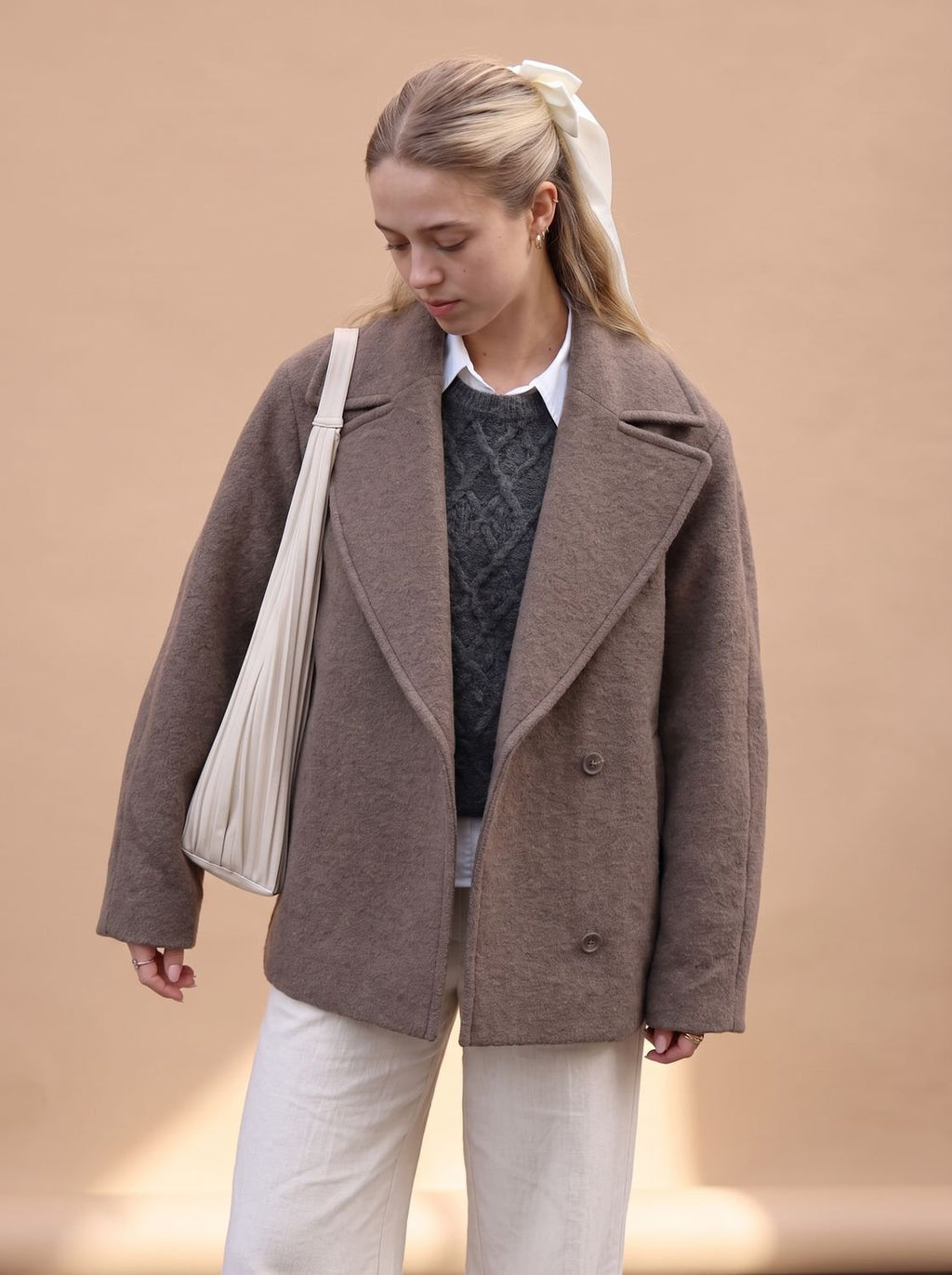Lena | Manteau en laine pour femmes à double boutonnage, coupe oversized, manteau court avec revers